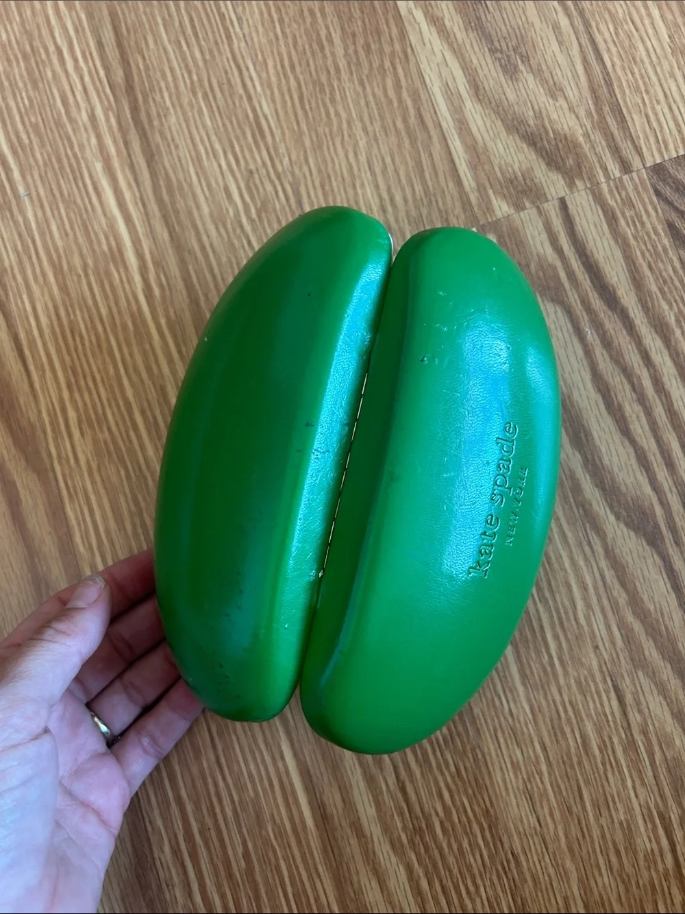 Vintage kate spade sunglasses case green needs a little glue